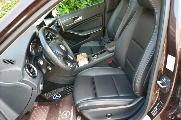 Used Mercedes-Benz GLA 2016 GLA 200 Fashion Model Left Front Seat