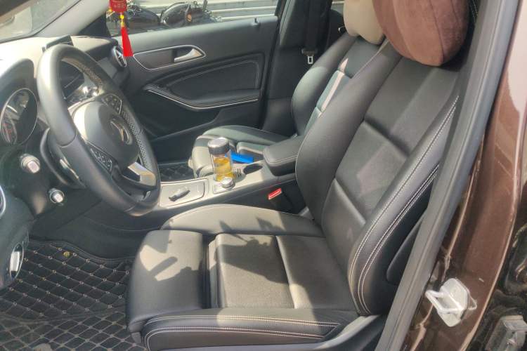 Used Mercedes-Benz GLA 2016 GLA 200 Sport Edition Left Front Seat