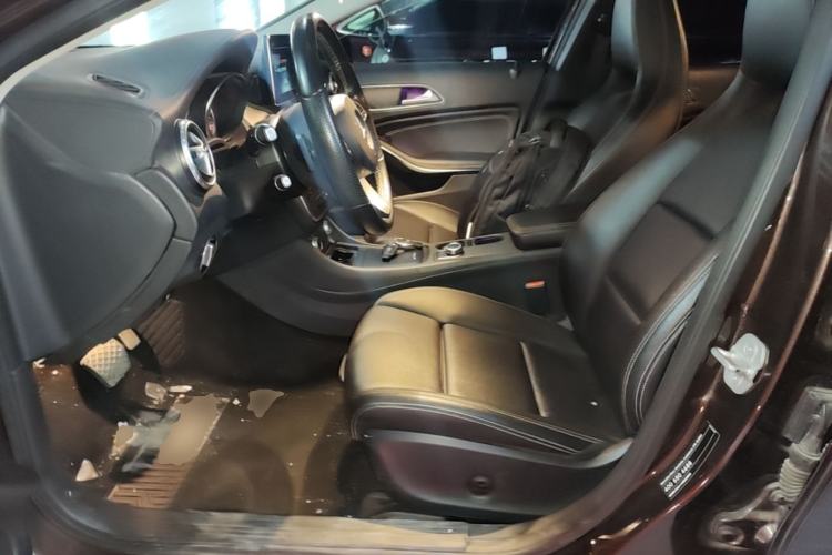 Used Mercedes-Benz GLA 2016 GLA 200 Fashion Model Left Front Seat