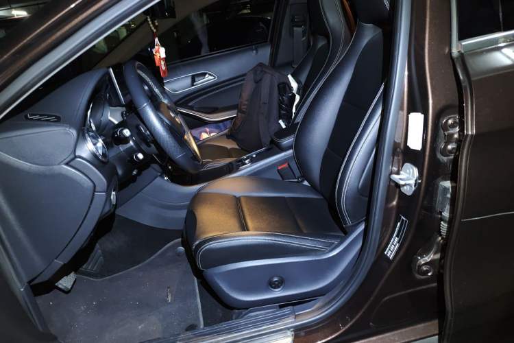 Used Mercedes-Benz GLA 2016 GLA 200 Fashion Model Left Front Seat