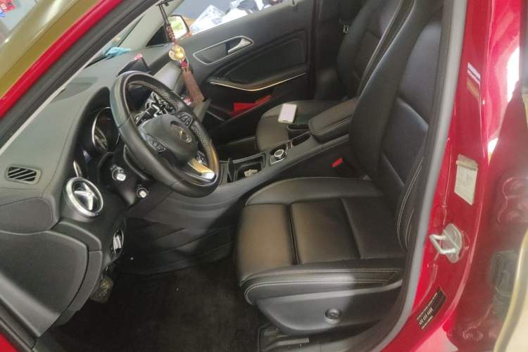 Used Mercedes-Benz GLA 2016 GLA 220 4MATIC Fashion Edition Left Front Seat