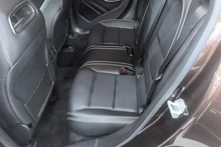 Used Mercedes-Benz GLA 2016 GLA 200 Fashion Model Left Rear Seat