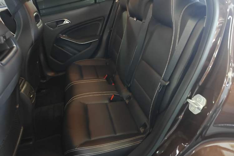Used Mercedes-Benz GLA 2016 GLA 220 4MATIC Fashion Edition Left Rear Seat