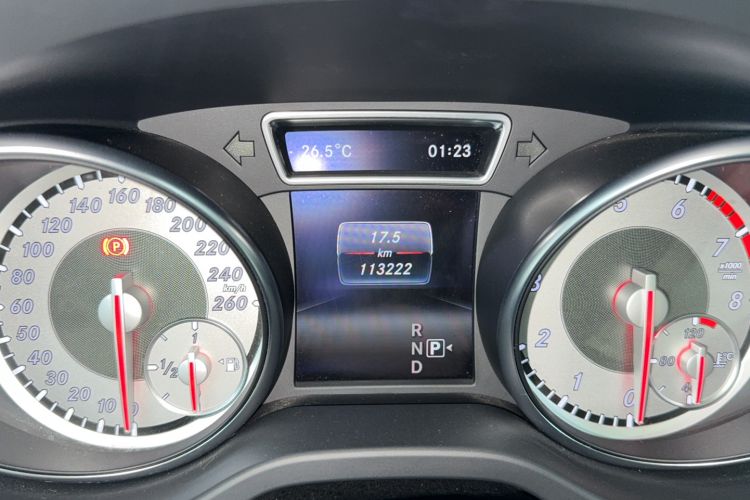 Used Mercedes-Benz GLA 2016 GLA 220 4MATIC Fashion Edition Odometer Close Up