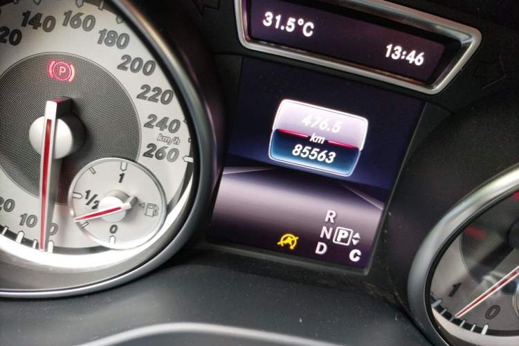Used Mercedes-Benz GLA 2016 GLA 200 Fashion Model Odometer Close Up