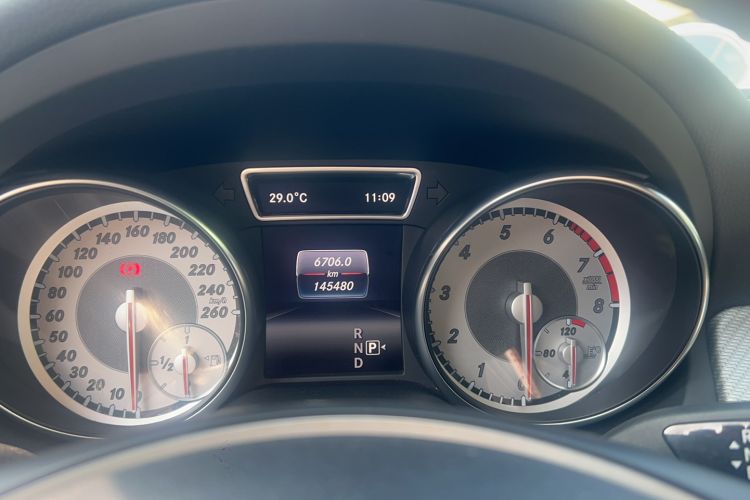 Used Mercedes-Benz GLA 2016 GLA 200 Fashion Model Odometer Close Up