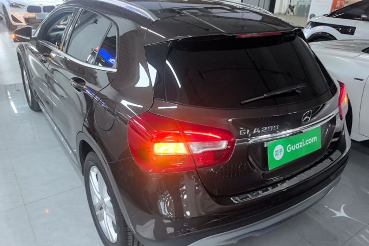 Used Mercedes-Benz GLA 2016 GLA 200 Fashion Model Rear Left 45 Deg