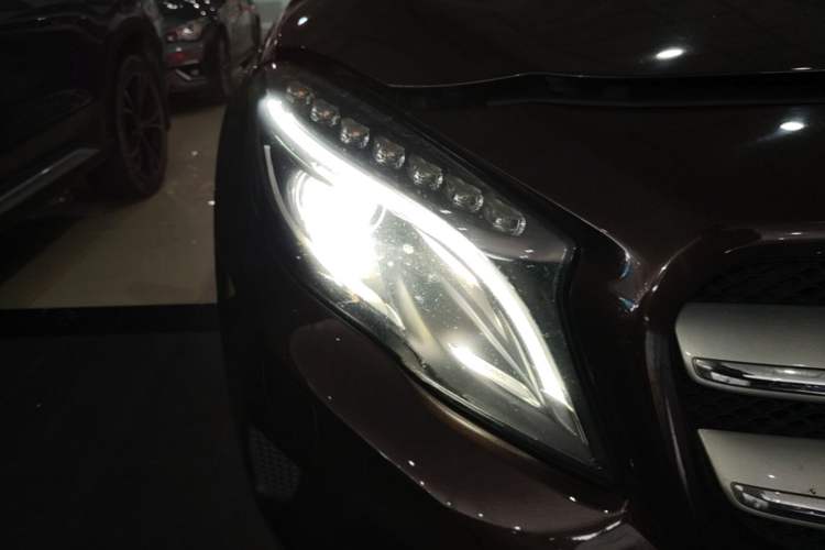 Used Mercedes-Benz GLA 2016 GLA 200 Fashion Model Right Front Headlight