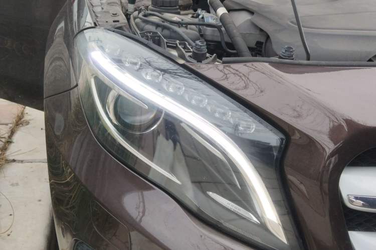 Used Mercedes-Benz GLA 2016 GLA 200 Fashion Model Right Front Headlight
