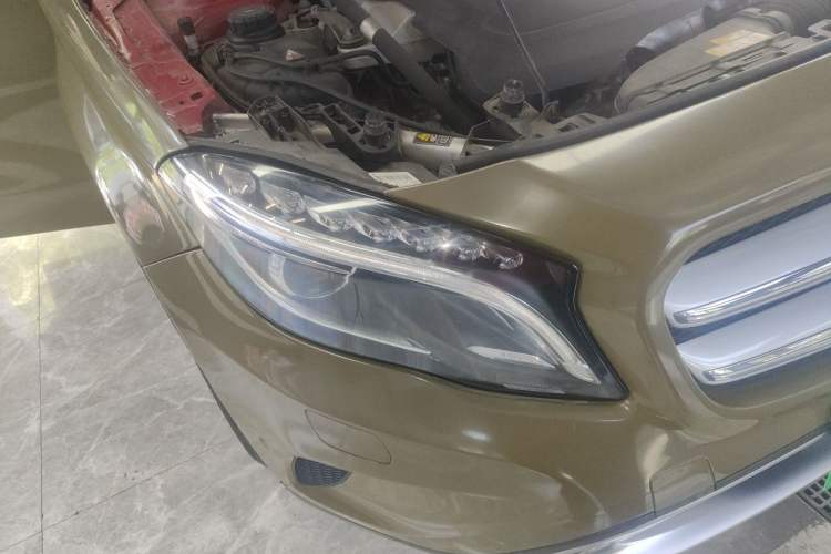 Used Mercedes-Benz GLA 2016 GLA 220 4MATIC Fashion Edition Right Front Headlight