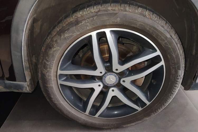 Used Mercedes-Benz GLA 2016 GLA 200 Fashion Model Right Front Wheel Hub