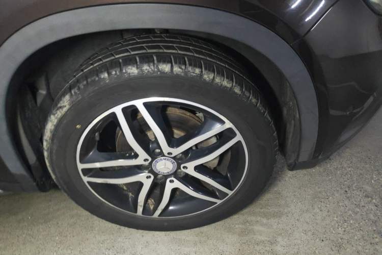Used Mercedes-Benz GLA 2016 GLA 220 4MATIC Fashion Edition Right Front Wheel Hub