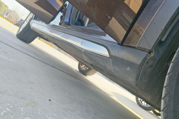 Used Mercedes-Benz GLA 2016 GLA 200 Sport Edition Right Side Sill