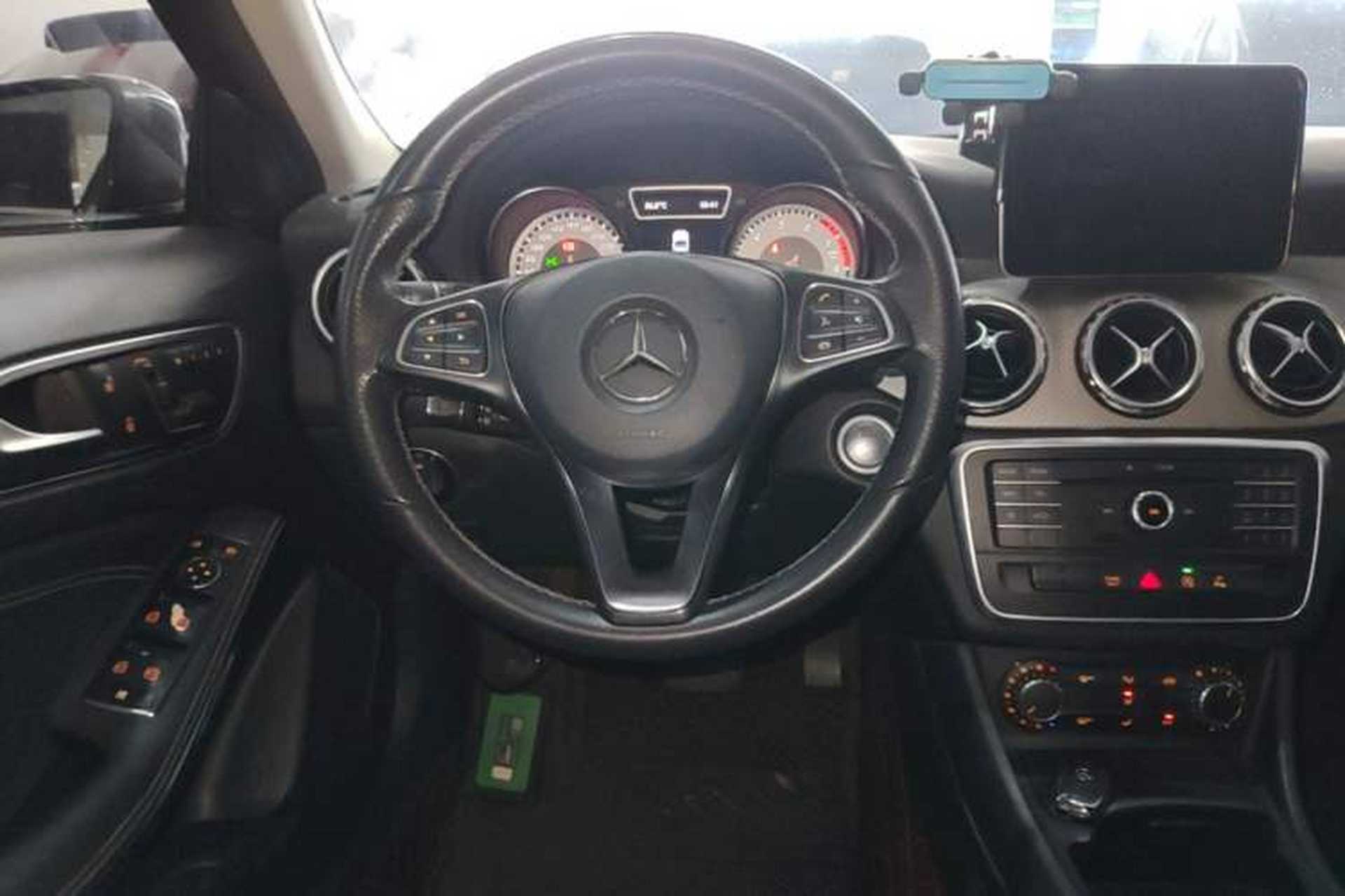 Used Mercedes-Benz GLA 2016 GLA 200 Fashion Model Steering Wheel