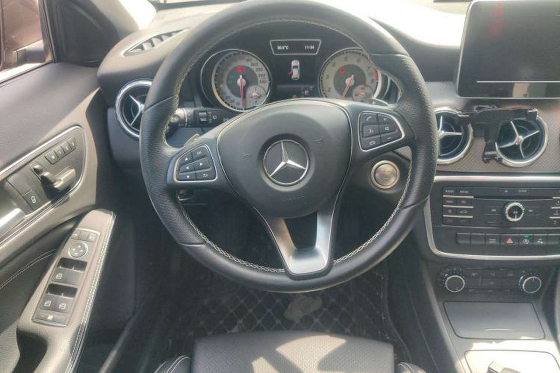 Used Mercedes-Benz GLA 2016 GLA 200 Sport Edition Steering Wheel