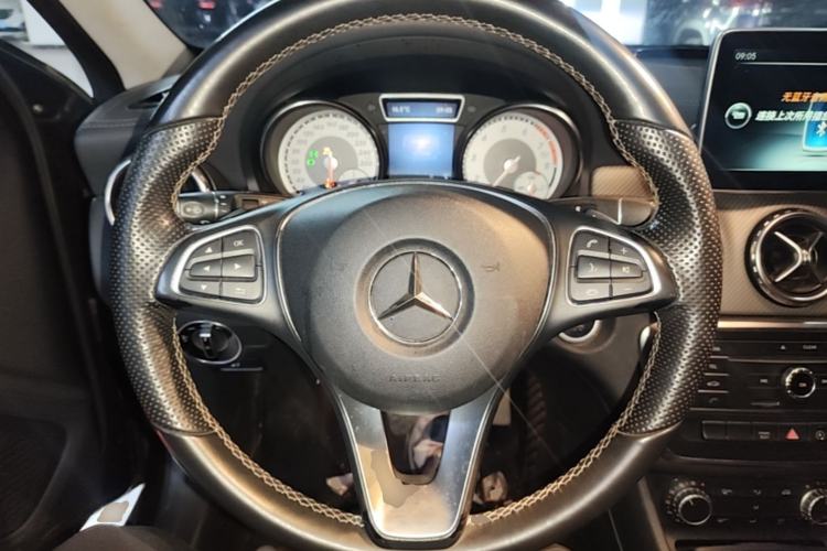 Used Mercedes-Benz GLA 2016 GLA 200 Fashion Model Steering Wheel