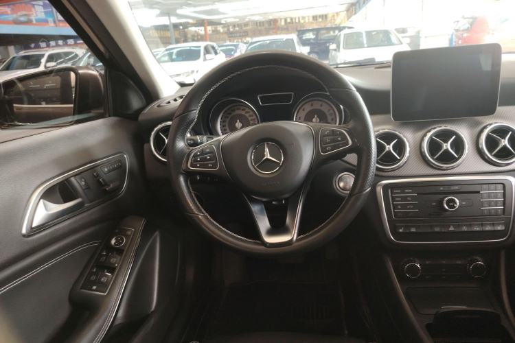 Used Mercedes-Benz GLA 2016 GLA 220 4MATIC Fashion Edition Steering Wheel