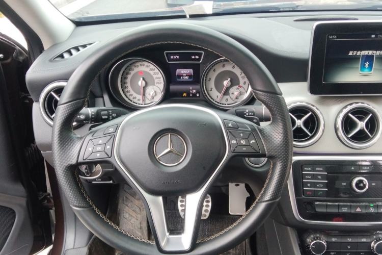 Used Mercedes-Benz GLA 2016 GLA 200 Fashion Model Steering Wheel