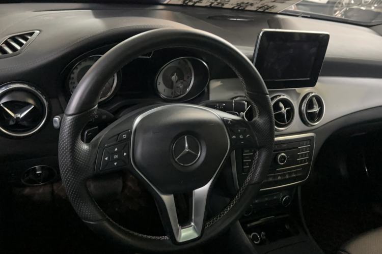 Used Mercedes-Benz GLA 2016 GLA 200 Fashion Model Steering Wheel