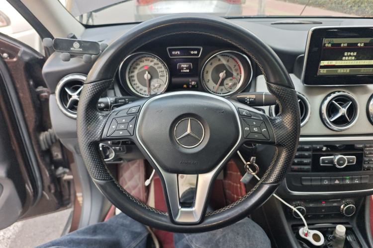 Used Mercedes-Benz GLA 2016 GLA 200 Sport Edition Steering Wheel