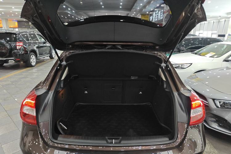 Used Mercedes-Benz GLA 2016 GLA 200 Sport Edition Trunk