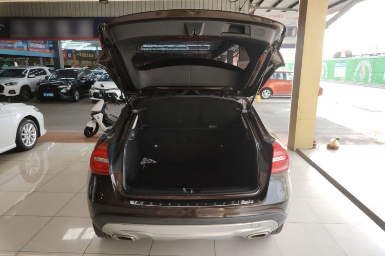 Used Mercedes-Benz GLA 2016 GLA 220 4MATIC Fashion Edition Trunk