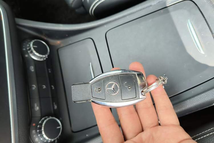 Used Mercedes-Benz GLA 2016 GLA 200 Sport Edition Vehicle Key