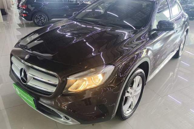 Ojetý Mercedes-Benz GLA 2016 GLA 200 Sport Edition