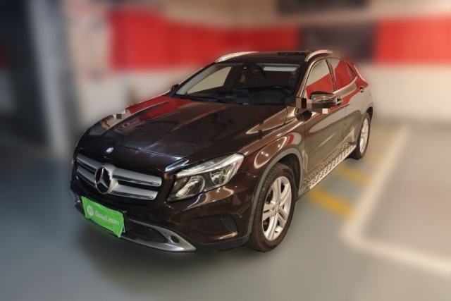 Ojetý Mercedes-Benz GLA 2016 GLA 200 Sport Edition