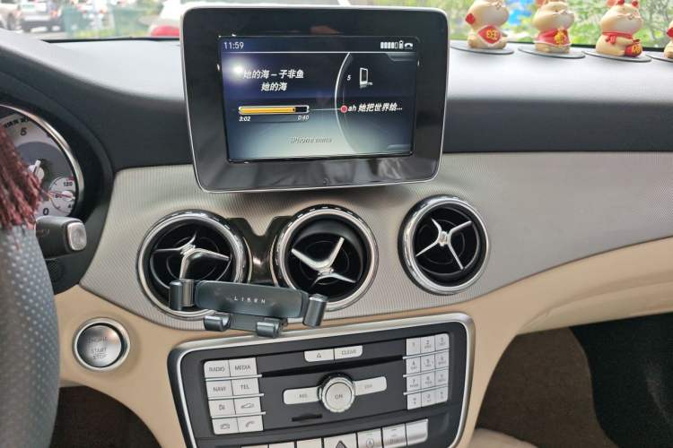 Used Mercedes-Benz GLA 2016 GLA 200 Sport Edition Audio And AC Panel