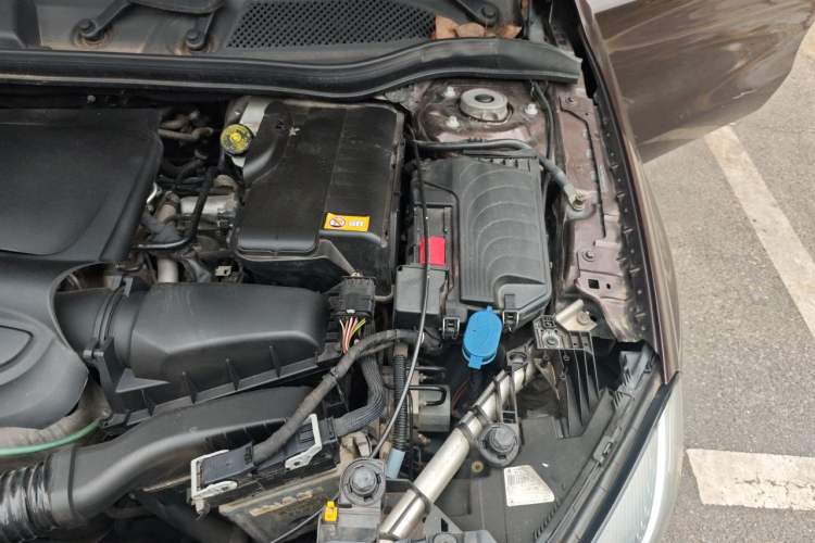 Used Mercedes-Benz GLA 2016 GLA 200 Sport Edition Engine Bay Left