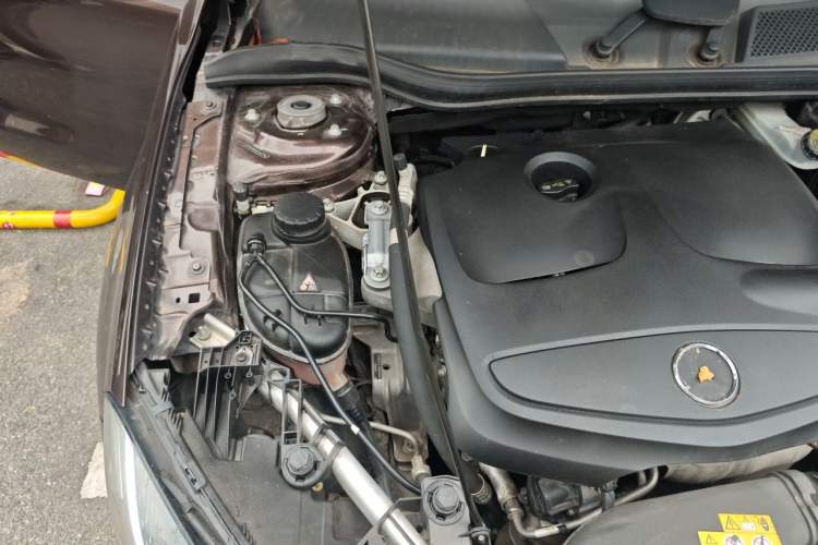 Used Mercedes-Benz GLA 2016 GLA 200 Sport Edition Engine Bay Right