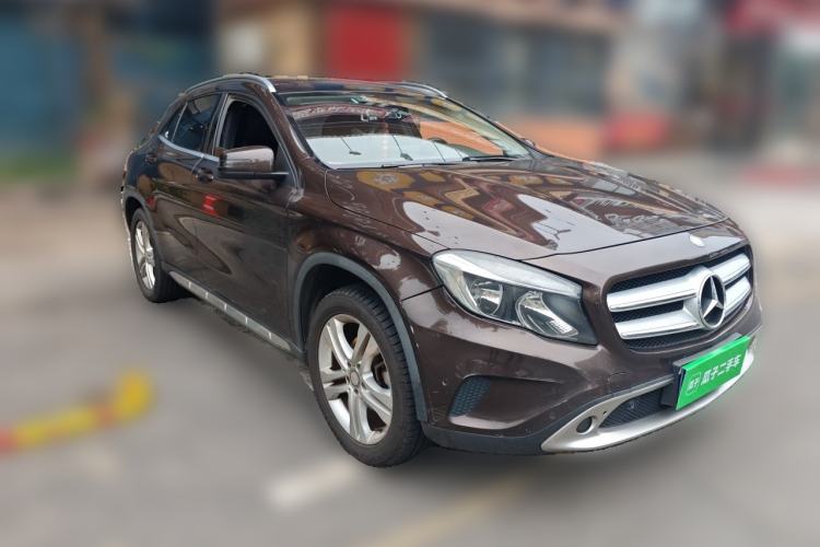 Used Mercedes-Benz GLA 2016 GLA 200 Sport Edition Front Right 45 Deg