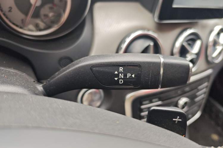 Used Mercedes-Benz GLA 2016 GLA 200 Sport Edition Gear Lever