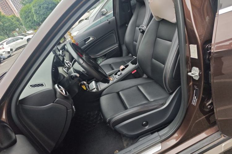 Used Mercedes-Benz GLA 2016 GLA 200 Sport Edition Left Front Seat