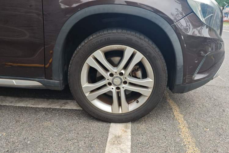 Used Mercedes-Benz GLA 2016 GLA 200 Sport Edition Right Front Wheel Hub