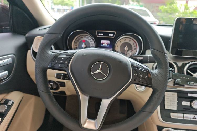 Used Mercedes-Benz GLA 2016 GLA 200 Sport Edition Steering Wheel