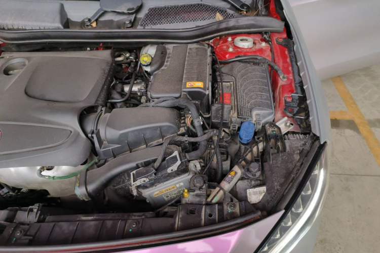Used Mercedes-Benz GLA 2016 GLA 200 Fashion Model Engine Bay Left