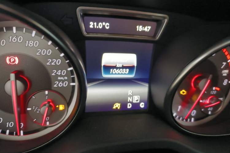 Used Mercedes-Benz GLA 2016 GLA 200 Fashion Model Odometer Close Up