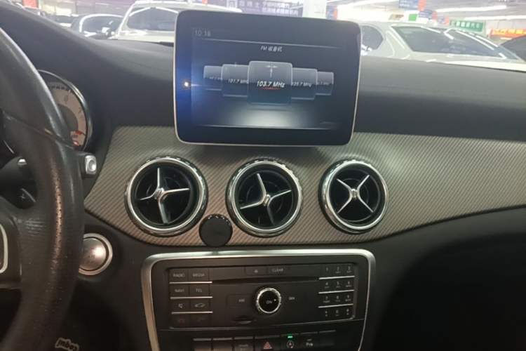 Used Mercedes-Benz GLA 2016 GLA 200 Fashion Model Audio And AC Panel