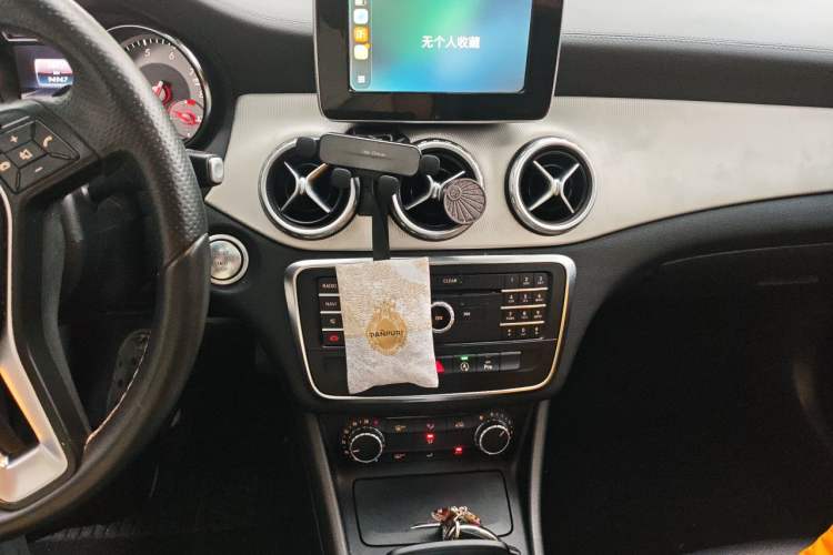 Used Mercedes-Benz GLA 2016 GLA 200 Fashion Model Audio And AC Panel