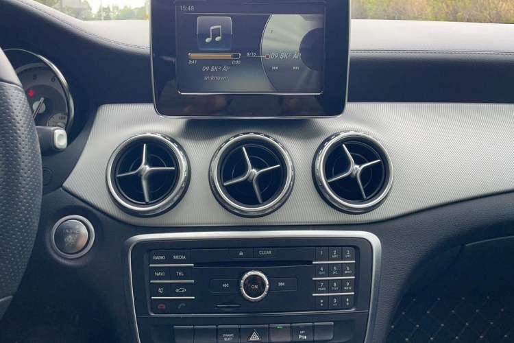 Used Mercedes-Benz GLA 2016 GLA 200 Fashion Model Audio And AC Panel