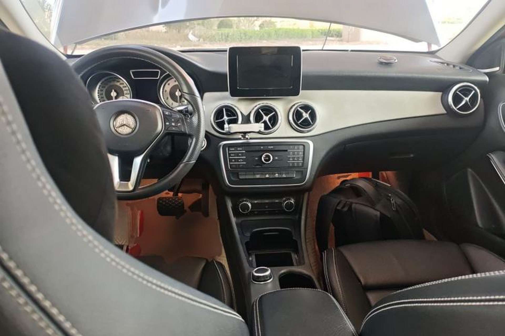 Used Mercedes-Benz GLA 2016 GLA 200 Sport Edition Center Console