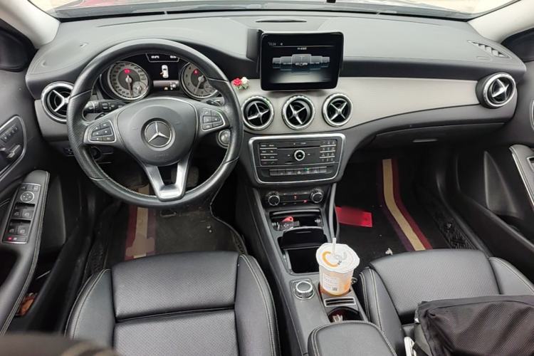 Used Mercedes-Benz GLA 2016 GLA 200 Fashion Model Center Console