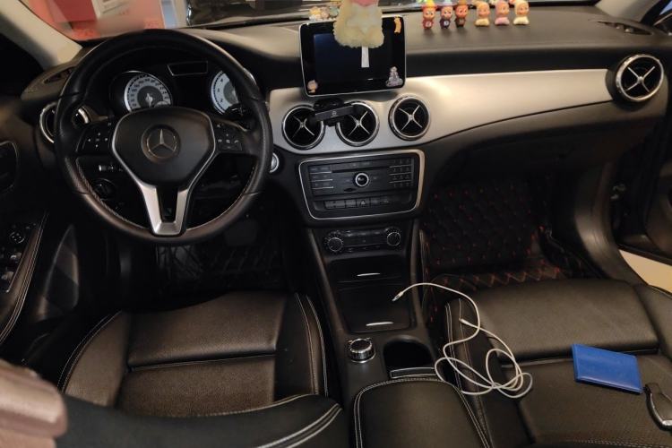 Used Mercedes-Benz GLA 2016 GLA 200 Fashion Model Center Console