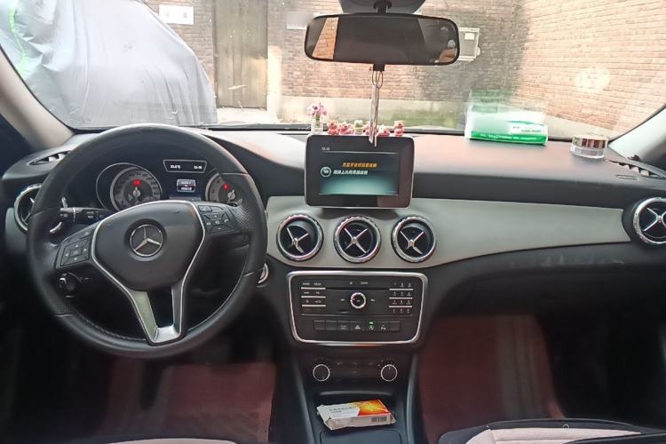 Used Mercedes-Benz GLA 2016 GLA 200 Sport Edition Center Console