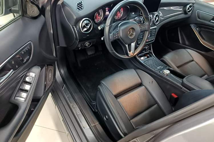 Used Mercedes-Benz GLA 2016 GLA 220 4MATIC Fashion Edition Driver Seat