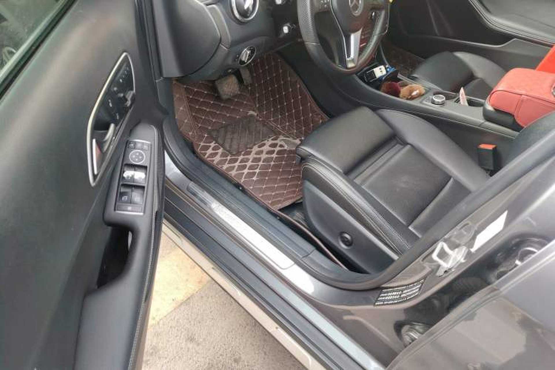 Used Mercedes-Benz GLA 2016 GLA 220 4MATIC Luxury Model Driver Seat