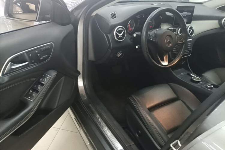 Used Mercedes-Benz GLA 2016 GLA 200 Fashion Model Driver Seat