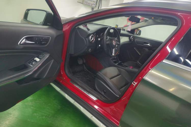 Used Mercedes-Benz GLA 2016 GLA 220 4MATIC Fashion Edition Driver Seat